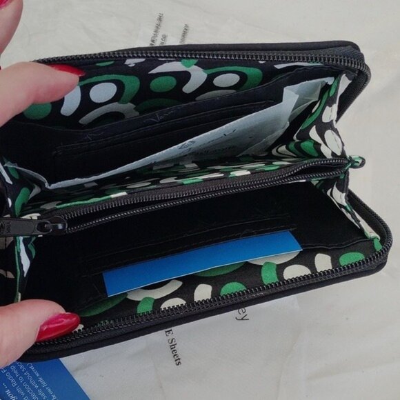 Vera Bradley RFID Grab & Go Wristlet in Imperial Rose, Large - Picture 5 of 6